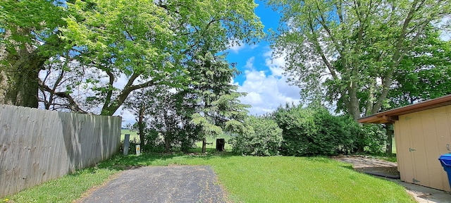 view of yard featuring fence