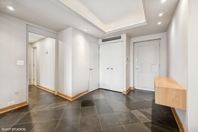 entrance foyer with recessed lighting, baseboards, and visible vents