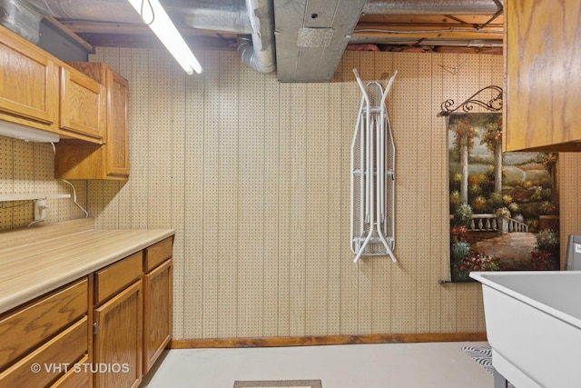 1537 Aberdeen Ct Unit 67, Naperville, IL 60564 - interior space with wallpapered walls