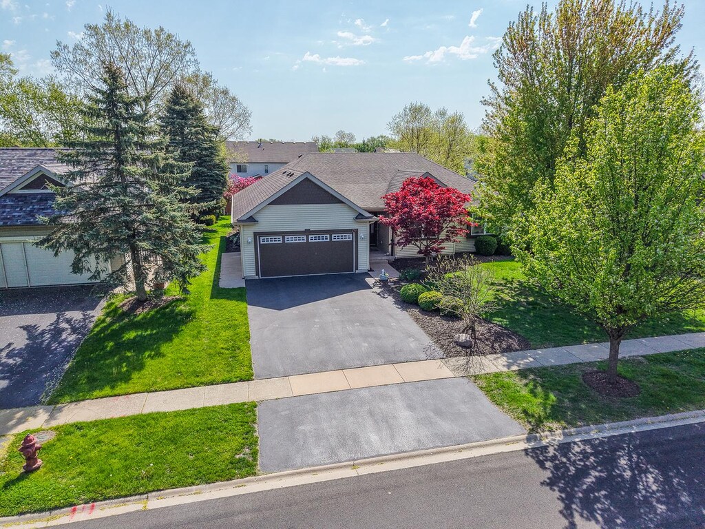 260 Tanager Dr, Woodstock, IL 60098 - photo 1