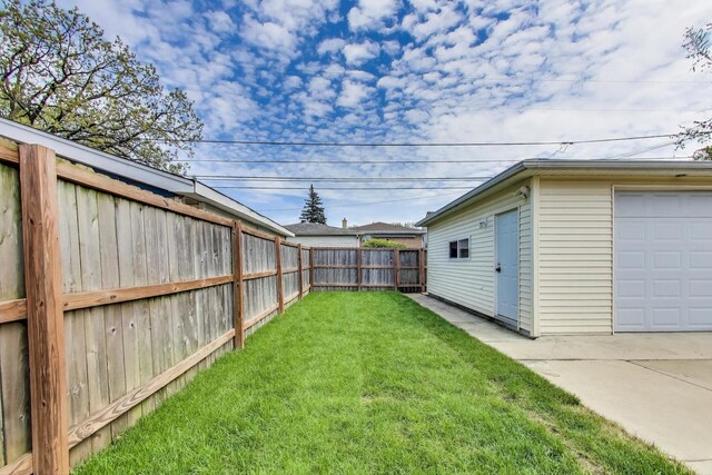 8737 S Fairfield Ave, Evergreen Park, IL 60805 - view of yard with a garage