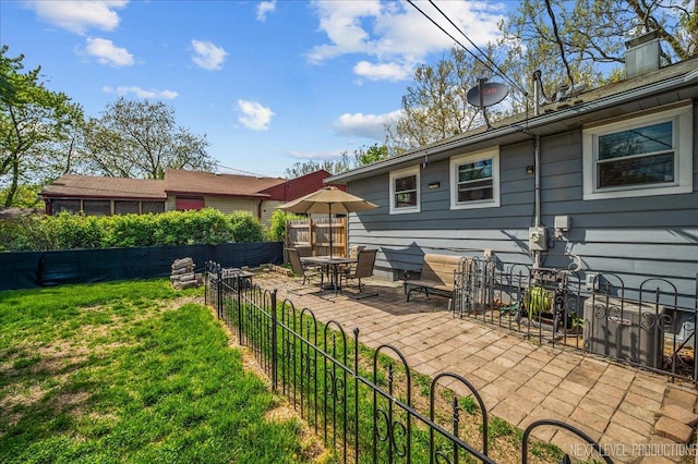 3005 Starling Ln, Rolling Meadows, IL 60008 - back of house with a patio area