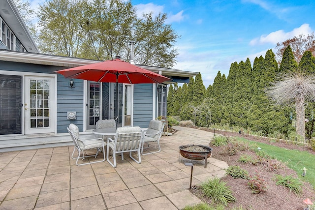 view of patio featuring outdoor dining space