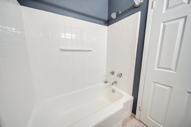 4880 N Marine Dr Unit 614, Chicago, IL 60640 - bathroom with shower / bathtub combination