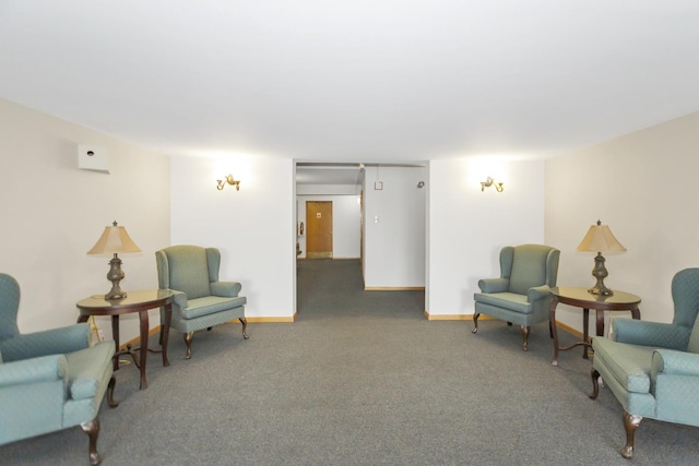 900 Center St Unit 2I, Des Plaines, IL 60016 - living area featuring baseboards and carpet flooring