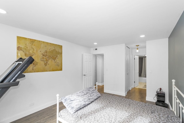 900 Center St Unit 2I, Des Plaines, IL 60016 - bedroom featuring baseboards, recessed lighting, and wood finished floors