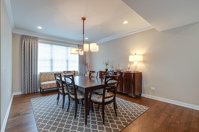 2550 Bayswater Cir, Gurnee, IL 60031 - dining area featuring a chandelier, baseboards, wood finished floors, ornamental molding, and recessed lighting