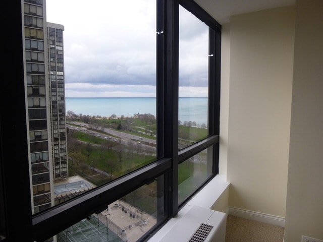 water view featuring a city view