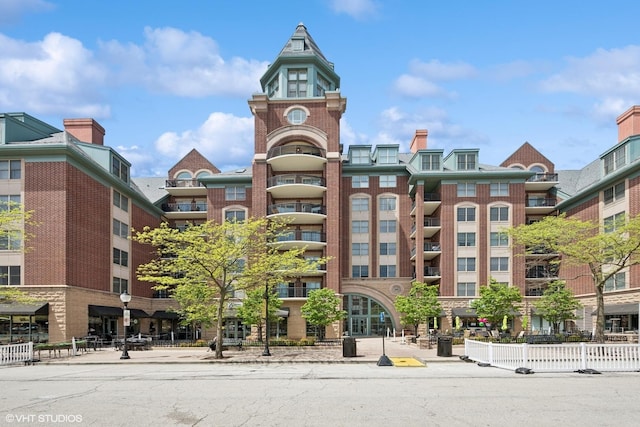 44 N Vail Ave Unit 313, Arlington Heights, IL 60005 - view of building exterior