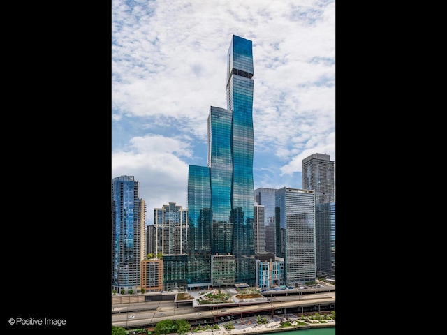 363 E Wacker Dr Unit 5906, Chicago, IL 60601 - property's view of city