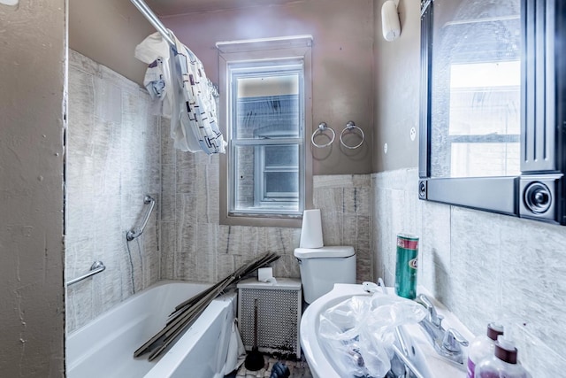 6835 S Winchester Ave, Chicago, IL 60636 - bathroom featuring shower / tub combo with curtain, toilet, and tile walls