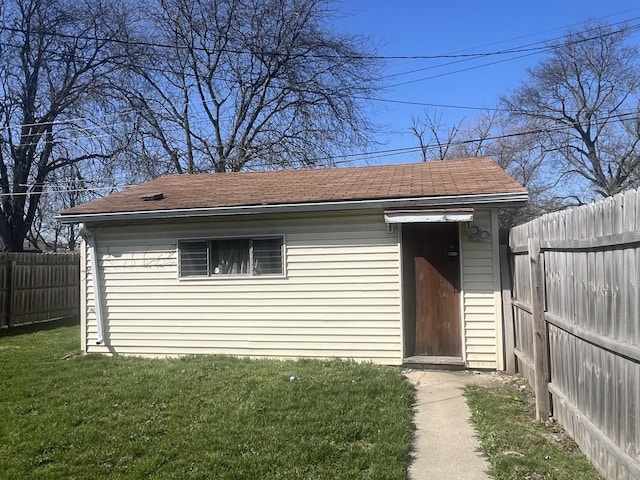644 E 154th St, Dolton, IL 60419 - view of outbuilding with an outdoor structure and a fenced backyard