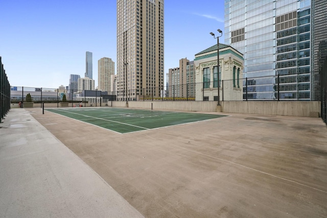 345 N La Salle Dr Unit 1205, Chicago, IL 60610 - view of tennis court with fence and a city view