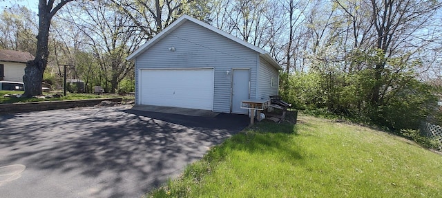 view of detached garage