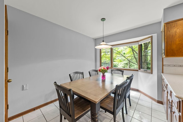 22W281 Mccarron Rd, Glen Ellyn, IL 60137 - dining area with baseboards