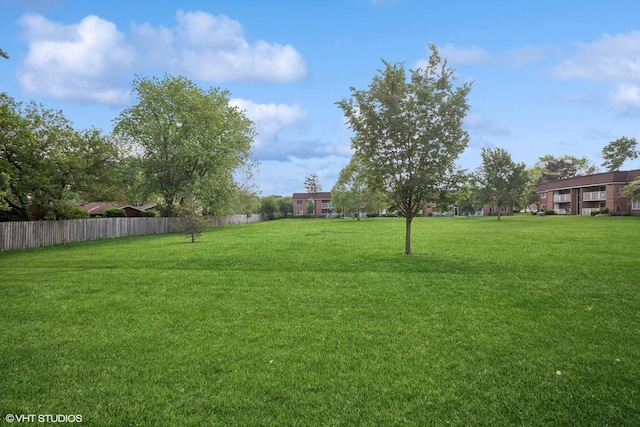 1101 Mercury Dr Unit 1C, Schaumburg, IL 60193 - view of yard