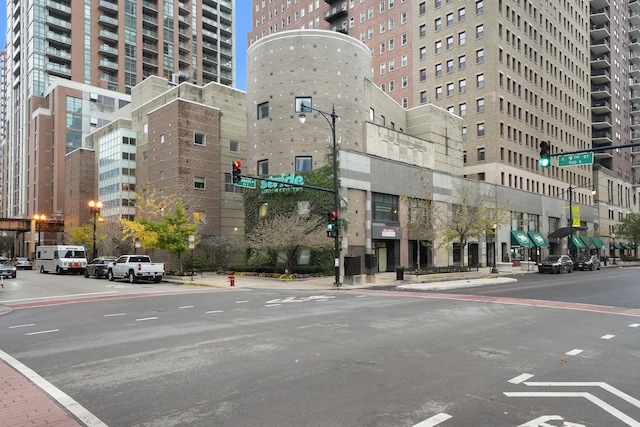 40 E 9th St Unit 1508, Chicago, IL 60605 - view of property featuring a city view