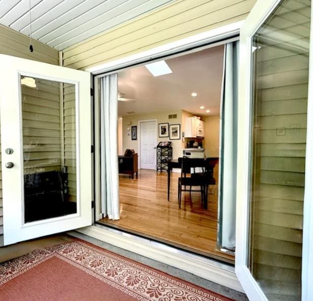 view of entrance to property