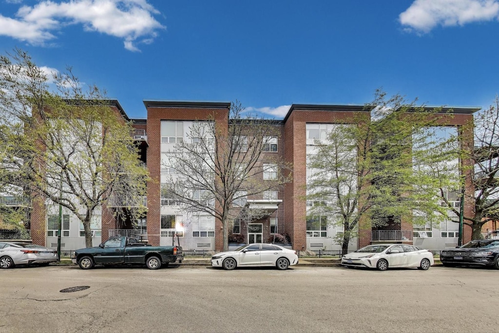 1825 N Winnebago Ave Unit 404, Chicago, IL 60647 - view of property