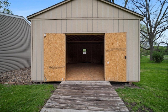 view of outbuilding featuring an outbuilding
