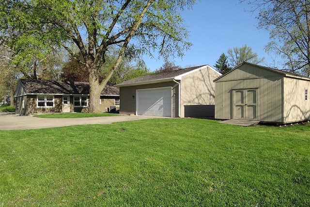 view of outbuilding featuring an outdoor structure and driveway