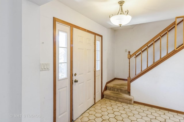 2339 N James Ct, Arlington Heights, IL 60004 - entryway featuring stairway and baseboards