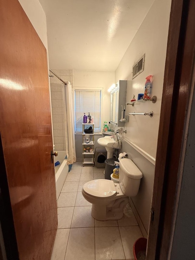 1004 Nowell Ave, Joliet, IL 60433 - bathroom featuring tile patterned floors, shower / tub combo with curtain, toilet, and visible vents