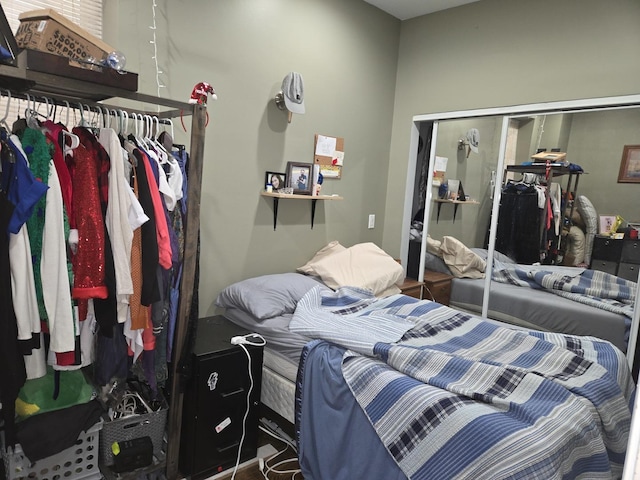 bedroom featuring a closet