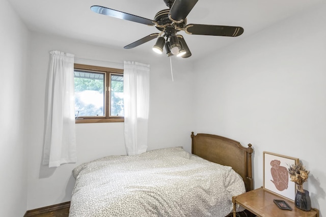 6029 Osage Ave, Downers Grove, IL 60516 - bedroom featuring a ceiling fan