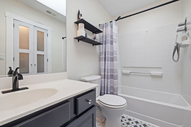 1352 Dahlgren Ln, Minooka, IL 60447 - bathroom featuring toilet, visible vents, shower / bath combination with curtain, and vanity