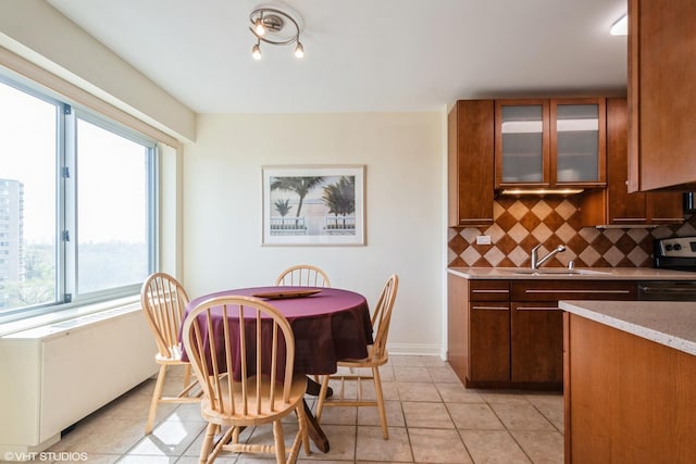 7033 N Kedzie Ave Unit 914, Chicago, IL 60645 - dining area featuring light tile patterned flooring