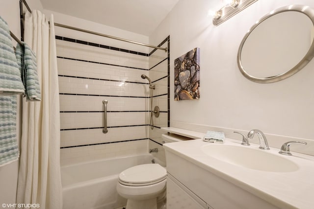 7033 N Kedzie Ave Unit 914, Chicago, IL 60645 - full bath featuring shower / tub combo with curtain, toilet, and vanity