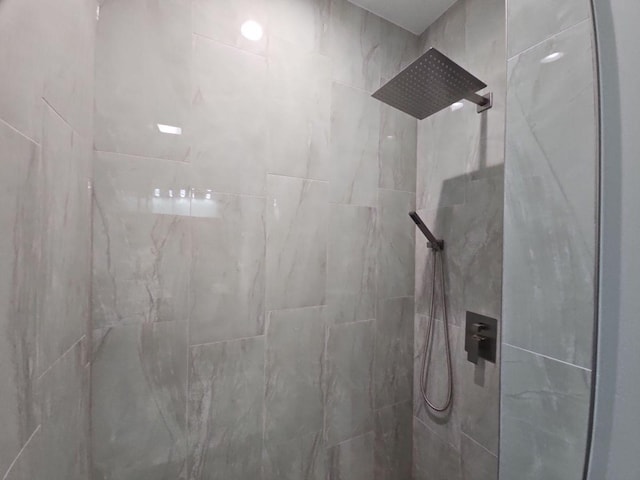 1221 Honey Lake Rd, Lake Zurich, IL 60047 - bathroom with a tile shower