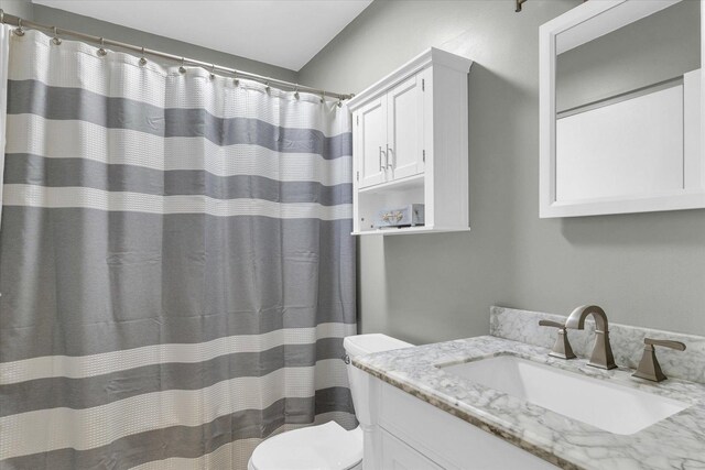 2603 Trafalgar Sq, Champaign, IL 61821 - carpeted bedroom featuring a ceiling fan