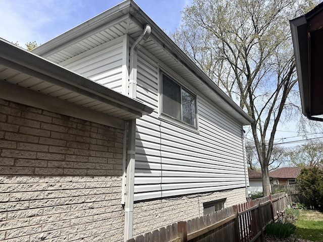 9911 Kedvale Ave, Skokie, IL 60076 - view of home's exterior featuring fence