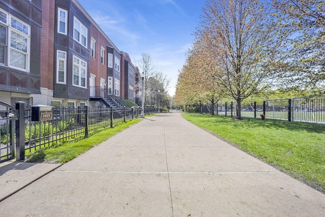 1455 S Halsted St, Chicago, IL 60607 - view of community with a residential view, a yard, and fence private yard