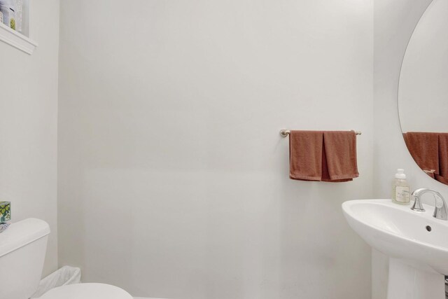 1455 S Halsted St, Chicago, IL 60607 - bathroom featuring a sink and toilet