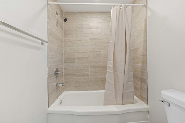 1319 Washington St, Chicago Heights, IL 60411 - bathroom with toilet and shower / tub combo with curtain