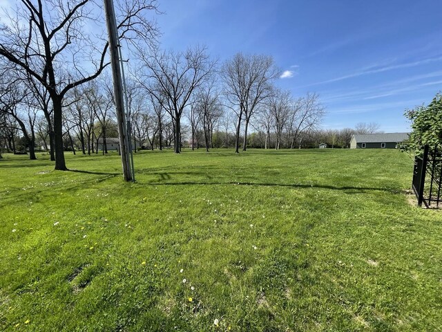 309 1st St S, Kappa, IL 61738 - photo 9