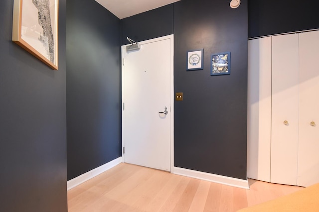 1101 S State St Unit 2100, Chicago, IL 60605 - entryway with baseboards and light wood-style flooring