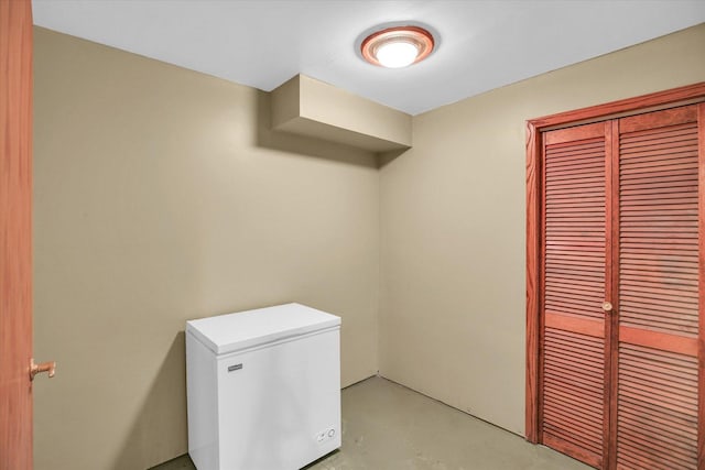 1106 Riverside Ct, Mahomet, IL 61853 - view of washroom