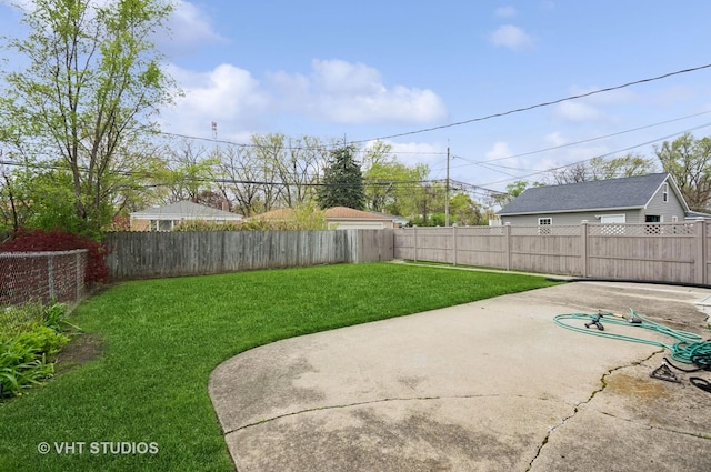 9336 Lavergne Ave, Skokie, IL 60077 - view of yard featuring a patio