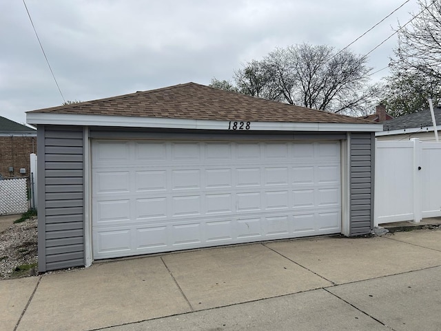 1828 N 21st Ave, Melrose Park, IL 60160 - detached garage with fence