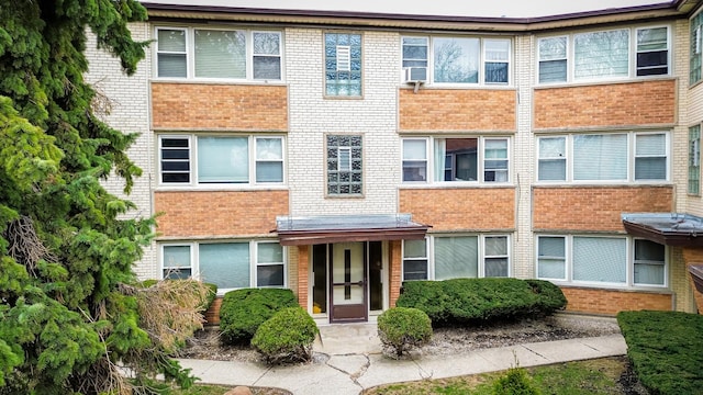 5620 W Goodman St Unit 11, Chicago, IL 60630 - photo 2