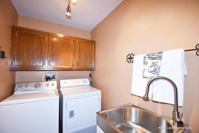 5N850 Ravine Dr, Saint Charles, IL 60175 - washroom featuring cabinet space and washing machine and dryer