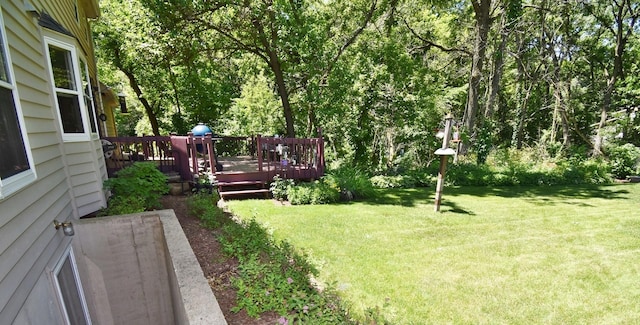 5N850 Ravine Dr, Saint Charles, IL 60175 - view of grassy yard featuring a deck
