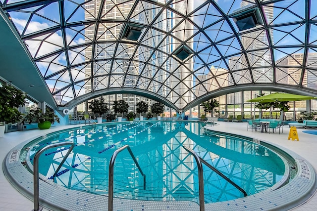400 E Randolph St Unit 3018, Chicago, IL 60601 - indoor pool with a patio area