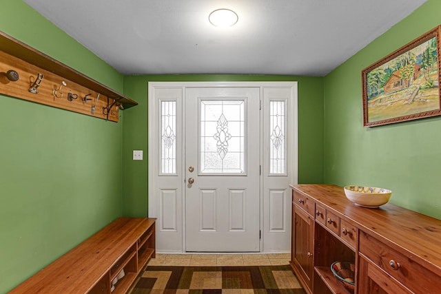 1208 Main St, Crete, IL 60417 - foyer with a healthy amount of sunlight