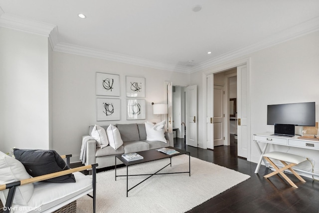 847 N Mckinley Rd, Lake Forest, IL 60045 - living area featuring ornamental molding, dark wood finished floors, recessed lighting, and baseboards