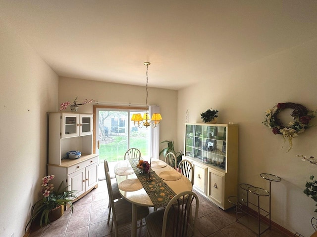 3512 Blue Ridge Ct, Carpentersville, IL 60110 - tiled dining area with a chandelier